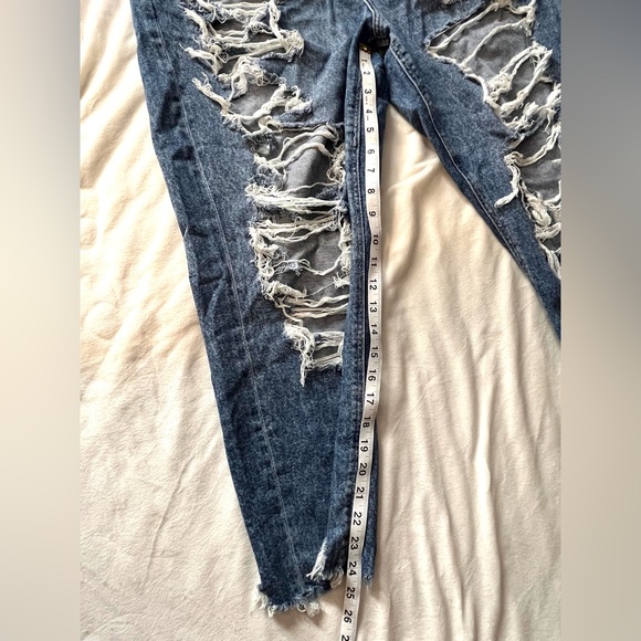 American Eagle Distressed Stretch Blue Women's Comfy Jeans Size 18 Short - Picture 6 of 16